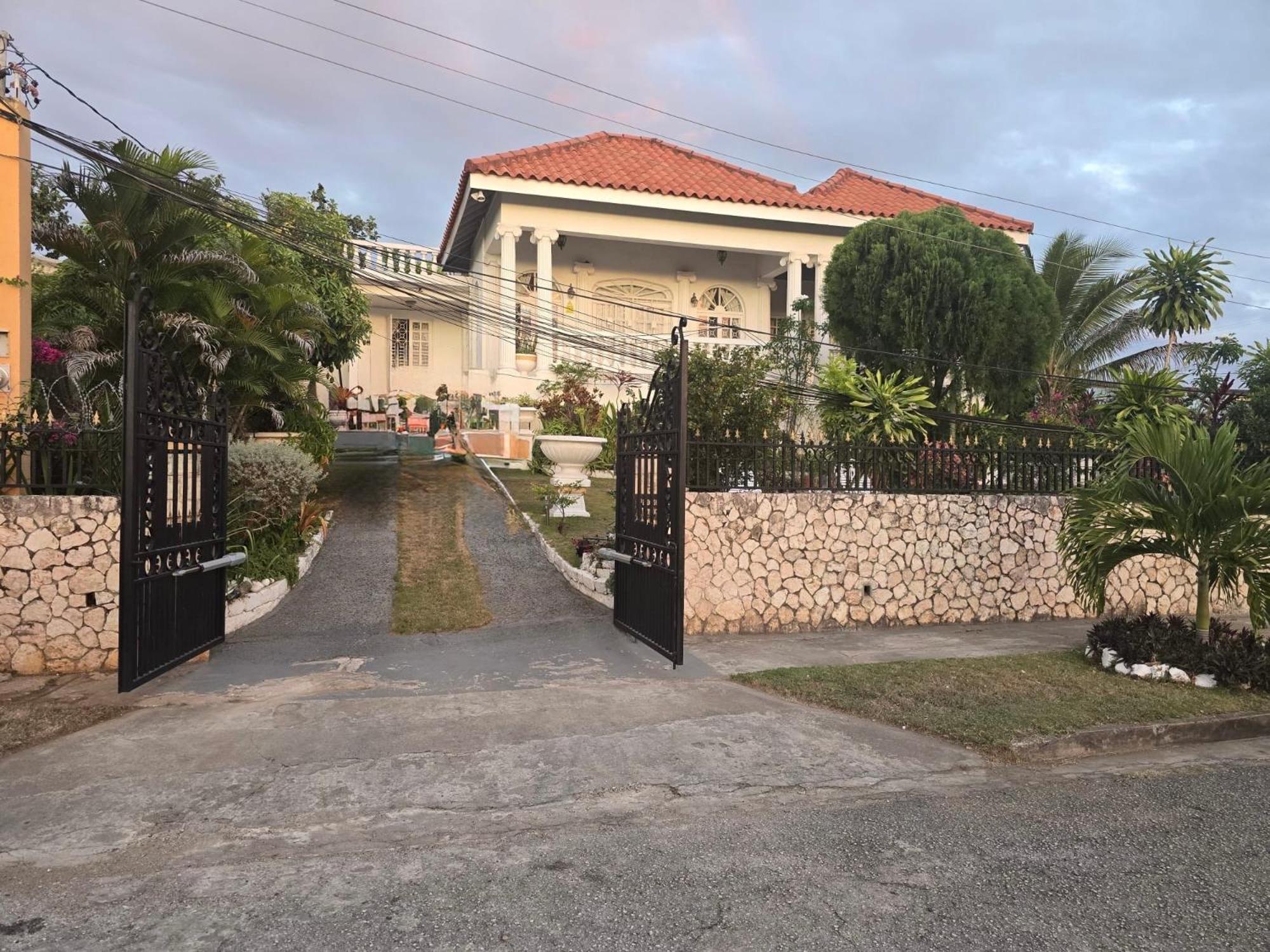 Paradise Palms Jamaica Vacation Rental มอนเทโกเบย์ ภายนอก รูปภาพ